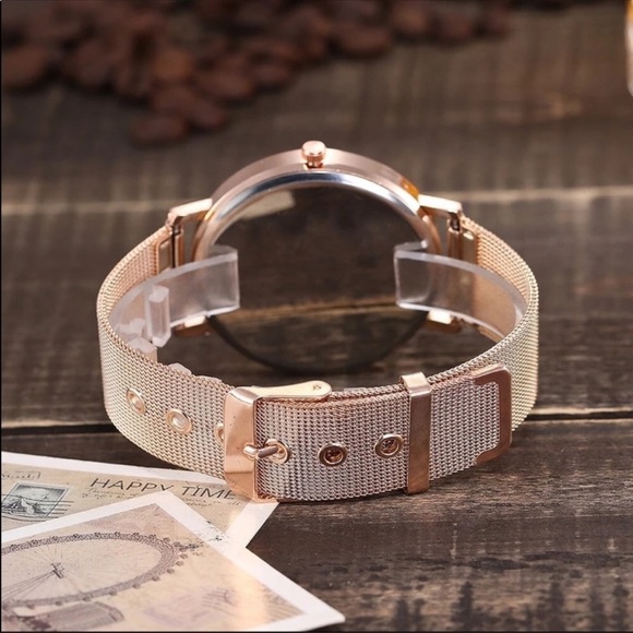 Black Mesh Band Wristwatch - Picture 3 of 3